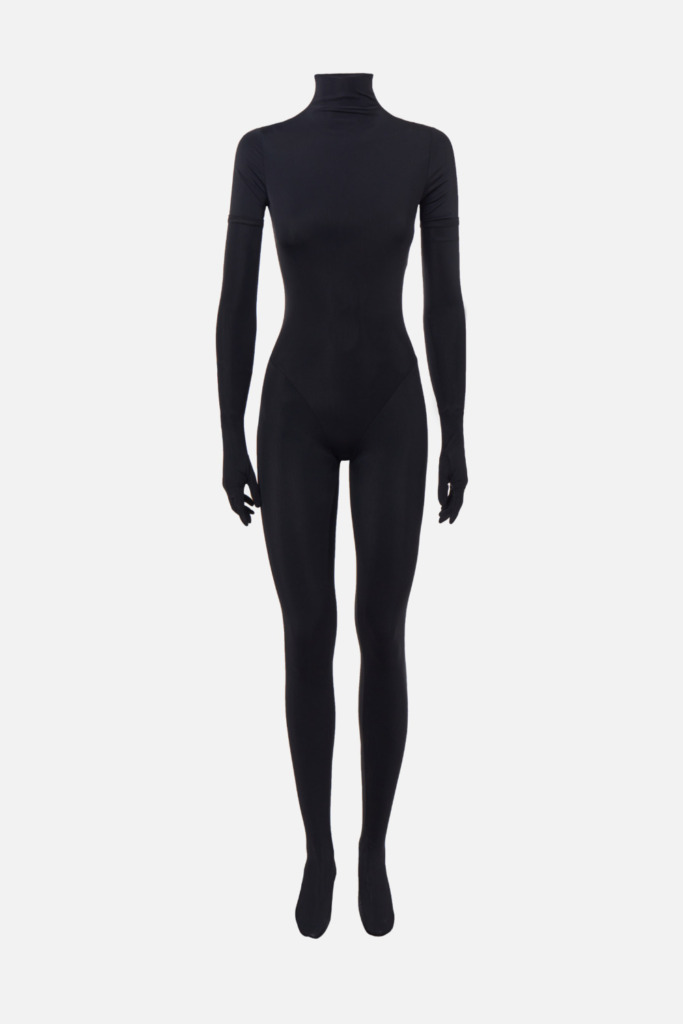 Combinaison noire ajustée