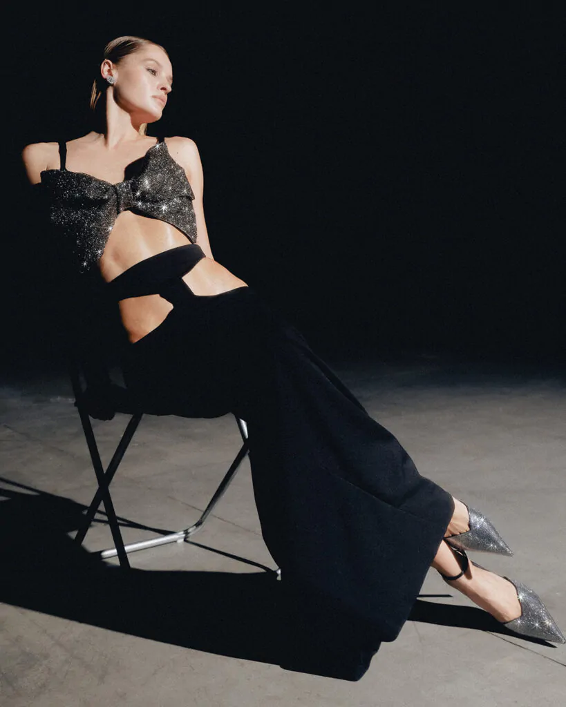 Black skirt with waist cutouts (SKU 754/1)