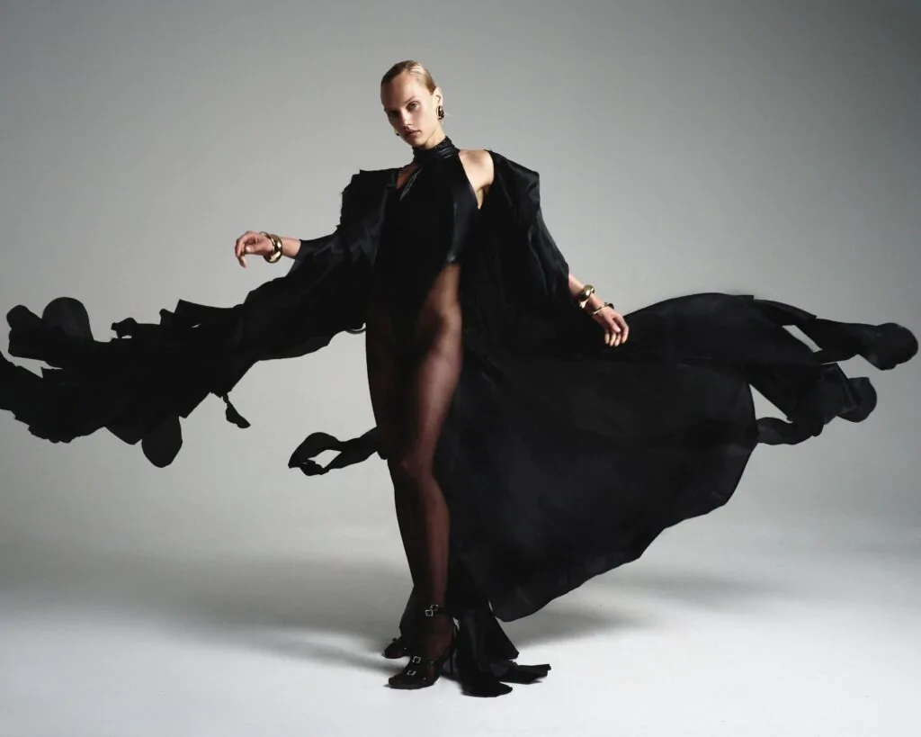 Black Cape with Long Gussets (SKU 767/1)