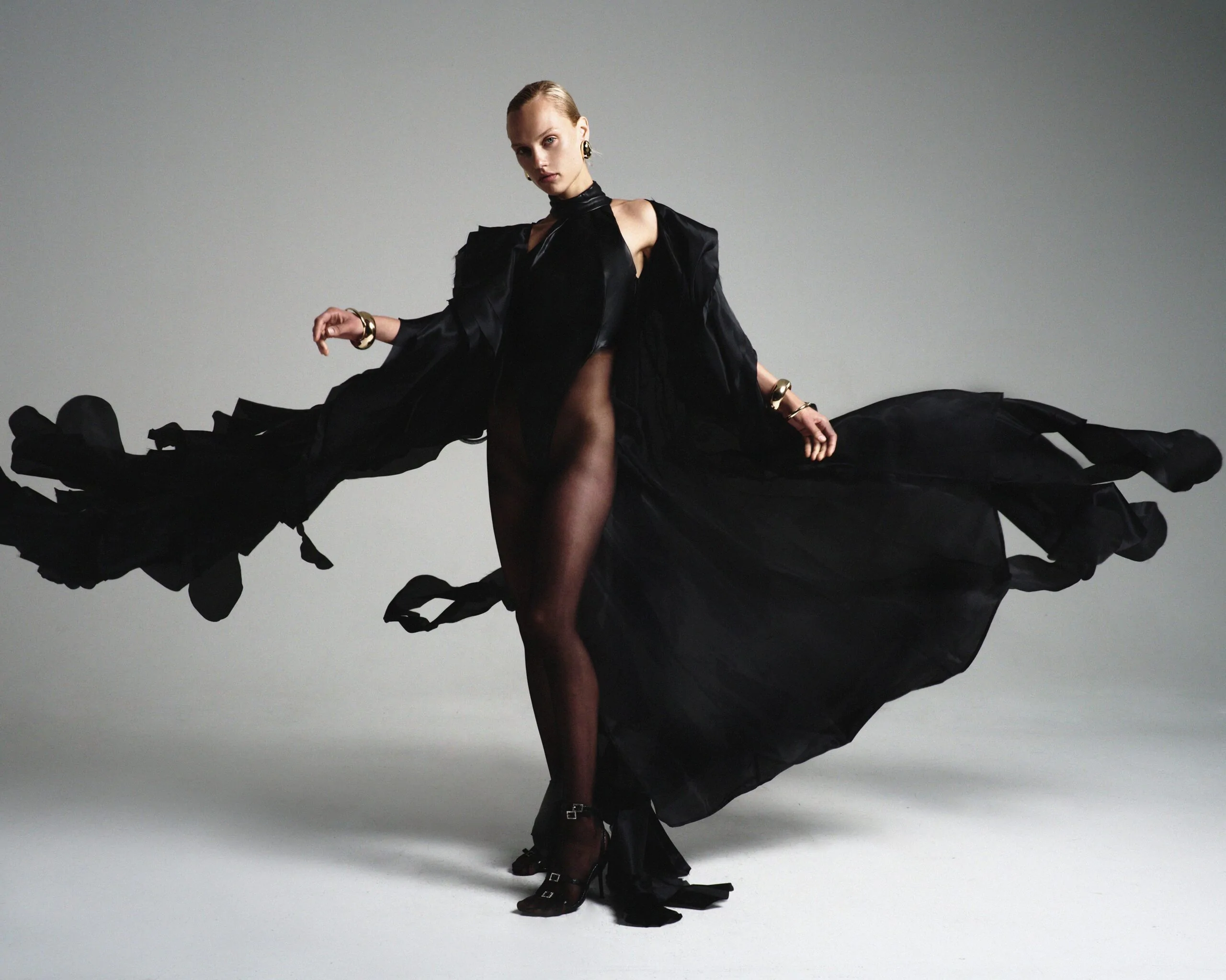 Black Cape with Long Gussets (SKU 767/1)